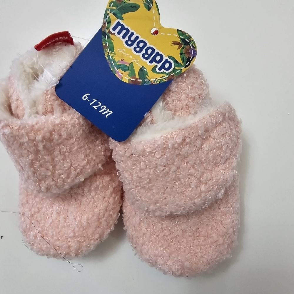 ✨ 3/$20✨ New Baby Sherpa Booties